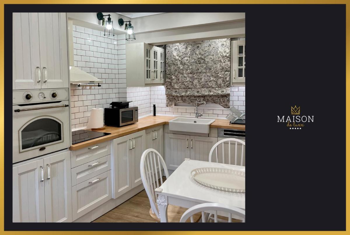 Maison De Luxx A3 Apartment Larissa Ngoại thất bức ảnh